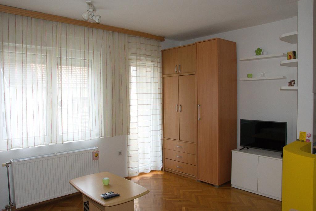 Studio Apartment In Novi Sad Center Exterior photo